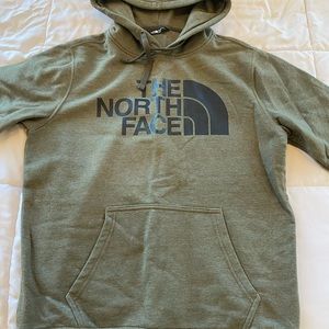 Men’s North Face pullover hoodie